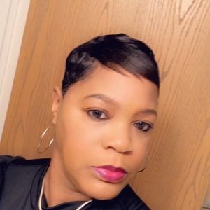 Meet your Posher, Yolanda